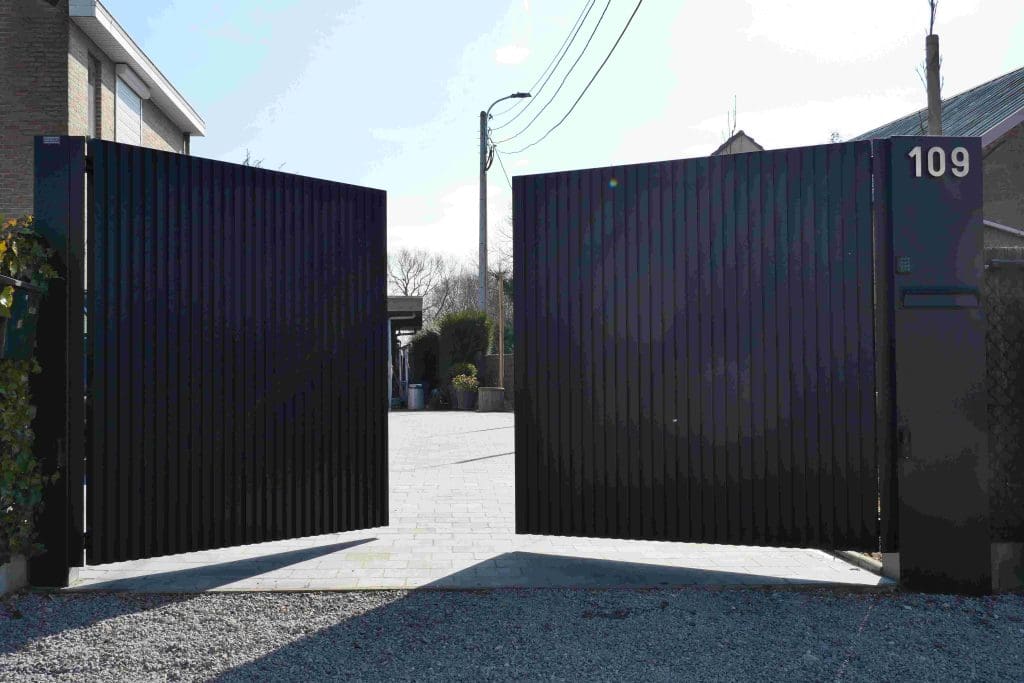 Aluminium hekwerk met motor